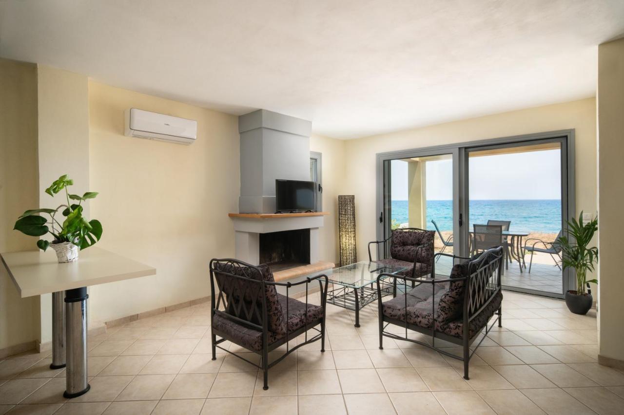Spacious Beachfront Maisonettes With Stunning Views & A Private Beach Monemvasía Exteriér fotografie