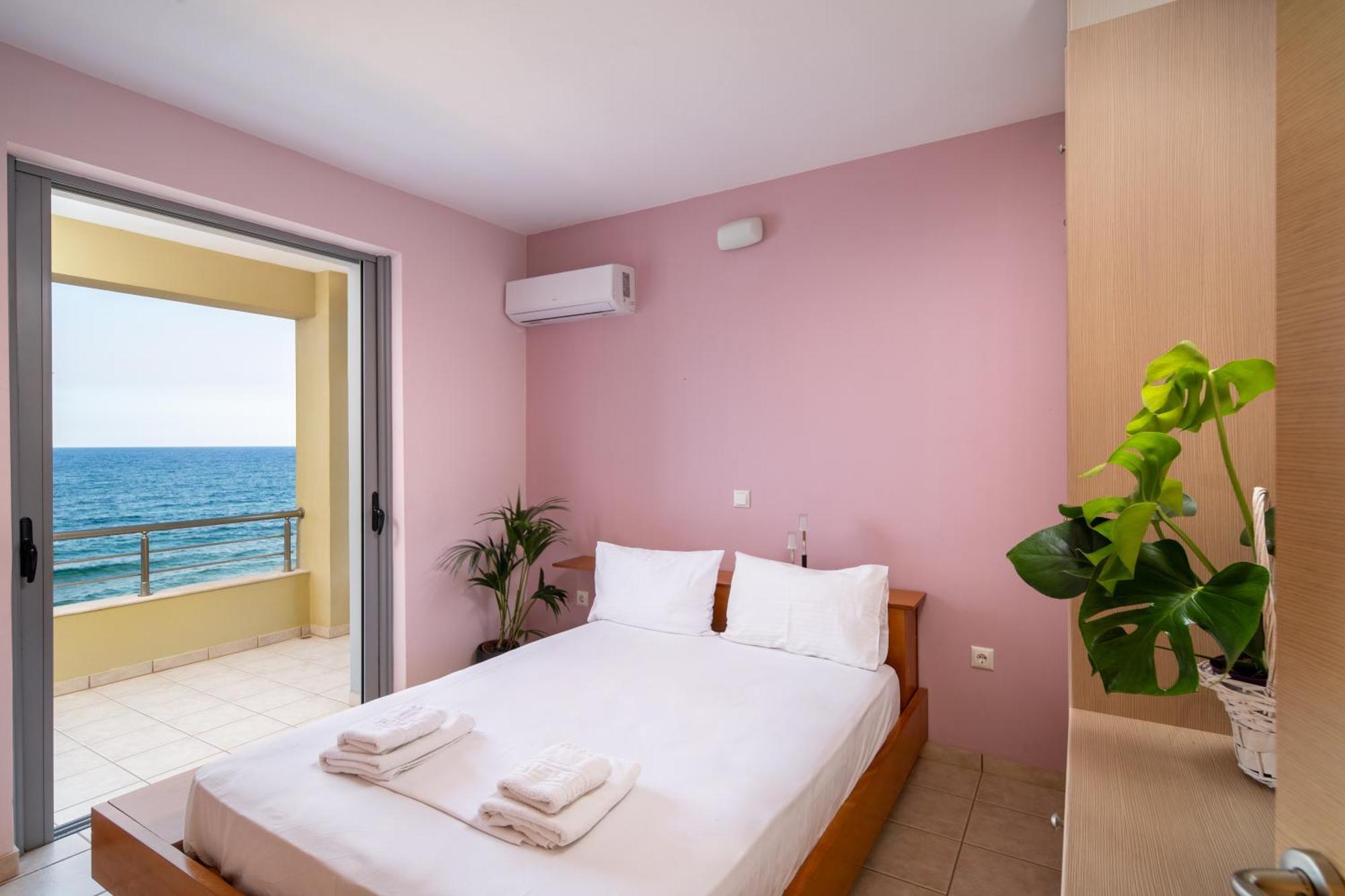Spacious Beachfront Maisonettes With Stunning Views & A Private Beach Monemvasía Exteriér fotografie